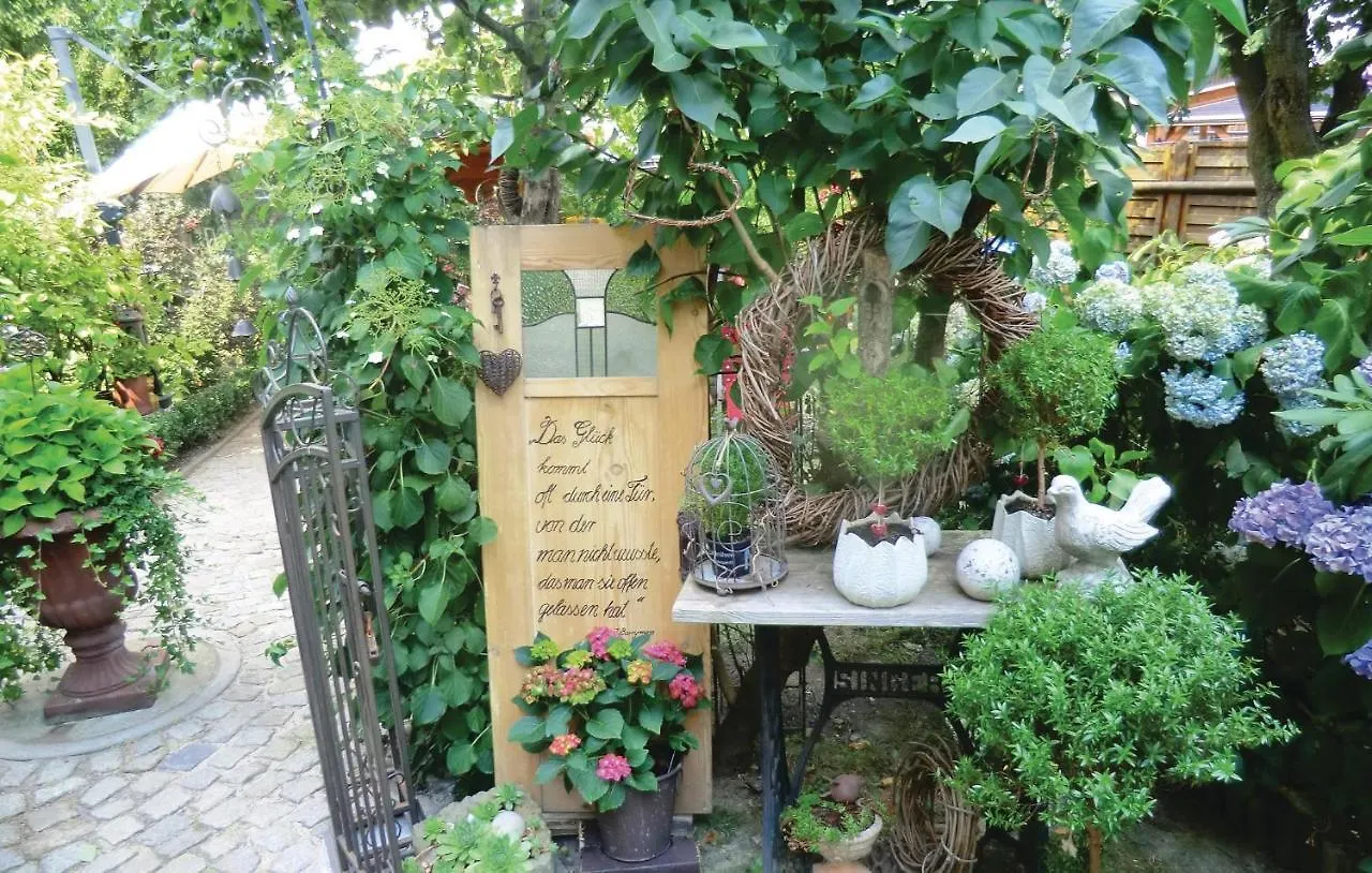 Lovely Apartment In Bad Schlema Ot Wildb, 슈니베르크 0*,
